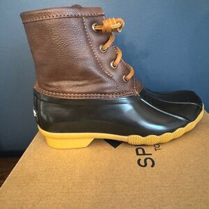 Sperry Saltwater Boots in Brown